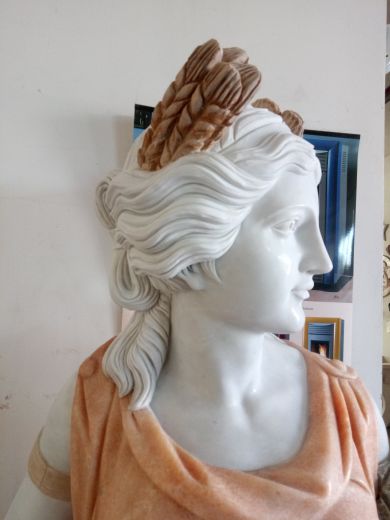http://www.fratellivagnoni.it/images/statue_busti/part.stagione.col_3.jpg