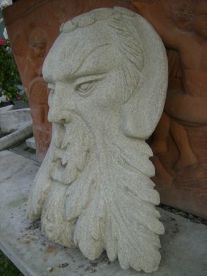 MASCHERA IN PIETRA CM. 50