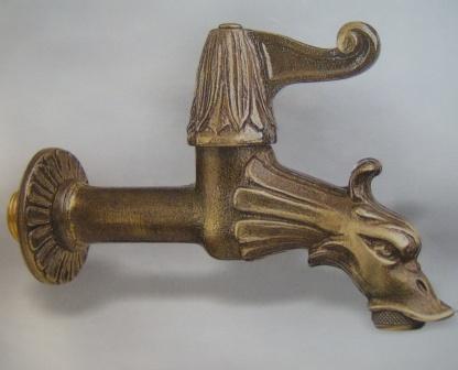 RUBINETTO IN OTTONE BRONZATO LUNGO CON BORCHIA