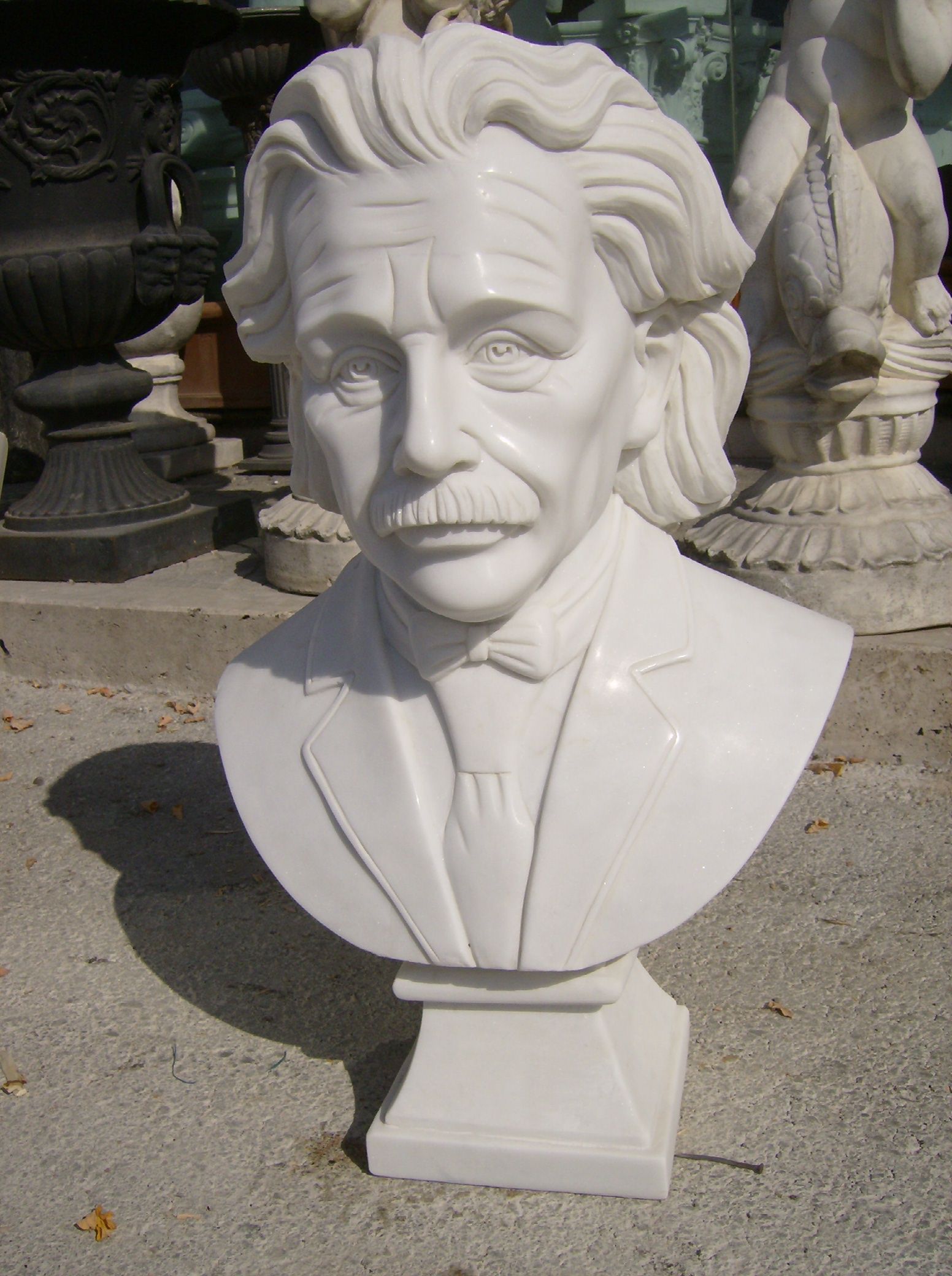 BUSTO IN MARMO EINSTEIN Cm. 60