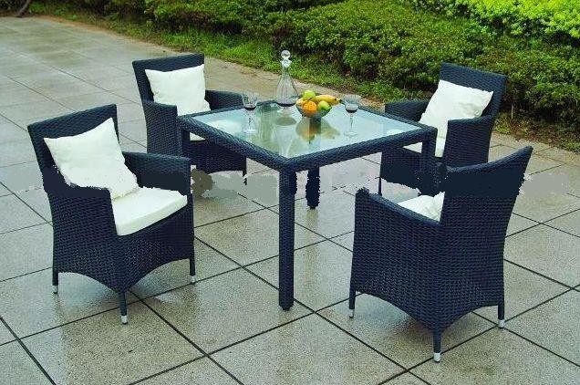 SET TAVOLO + 4 SEDIE IN POLYRATTAN MOD. 219102