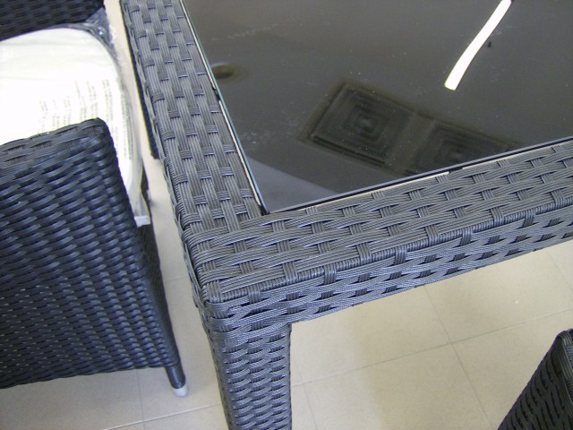 SET TAVOLO + 4 SEDIE IN POLYRATTAN MOD. 219102 - Clicca l'immagine per chiudere