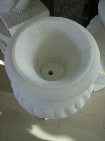 VASO IN MARMO BIANCO CM. 65
